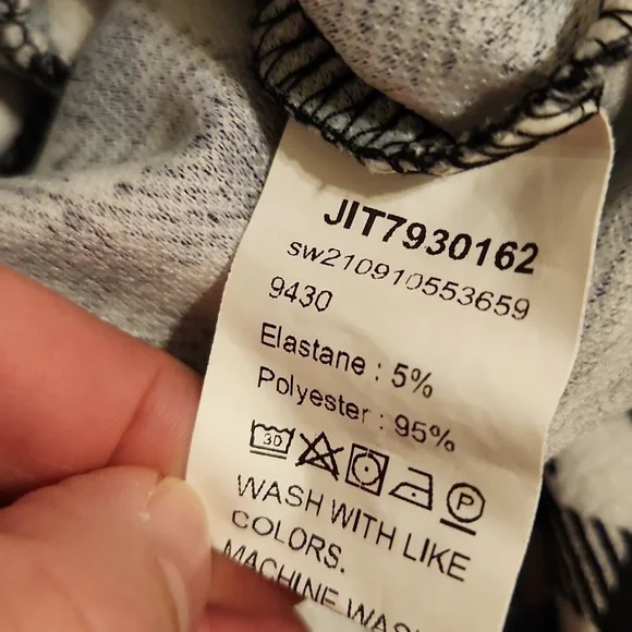 Black White Puff Shoulder Crop Shirt - Picture 3 of 4